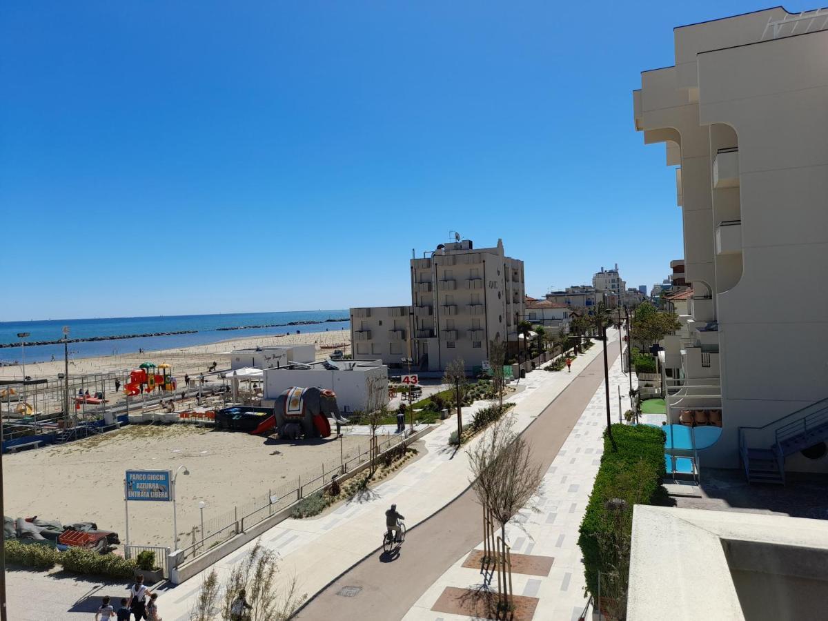 Appartamento Vista Mare Viserbella, Vicissimo Alla Fiera Ρίμινι Εξωτερικό φωτογραφία